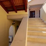Ana *