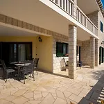 Apartment Ana *