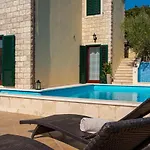 Ana Apartment *
