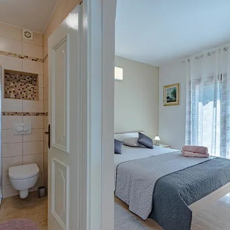 Ana Appartement Zrnovo