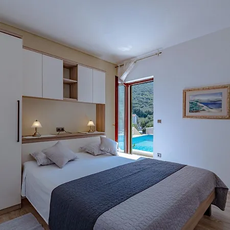 Διαμέρισμα Ana Zrnovo