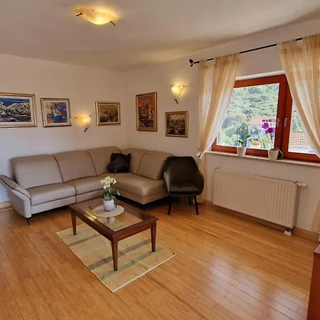 Ana Apartment