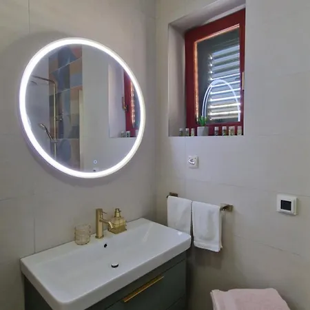 Ana Appartement Zrnovo