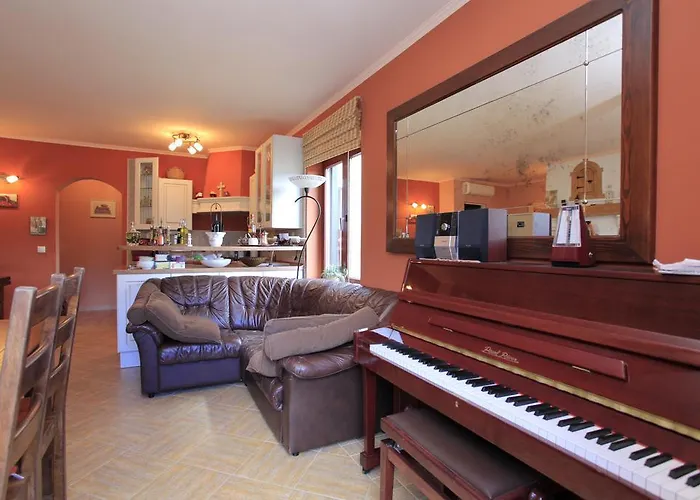 Апартаменты Ana *