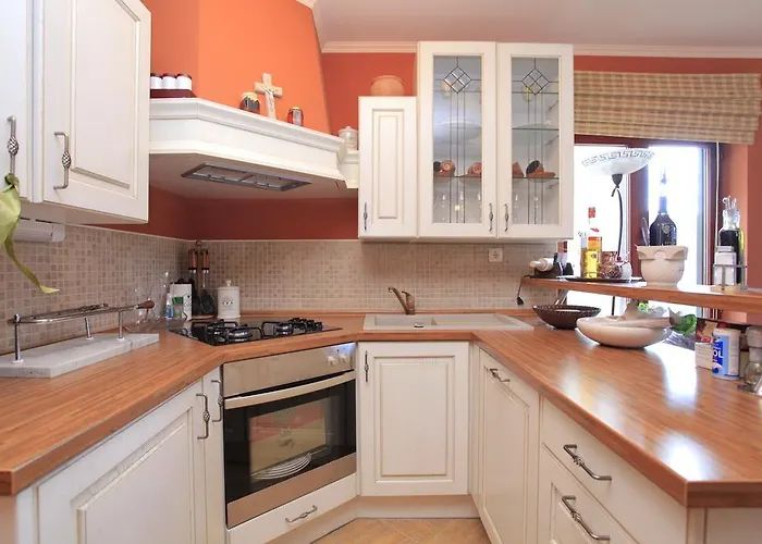 Ana Апартаменты Zrnovo