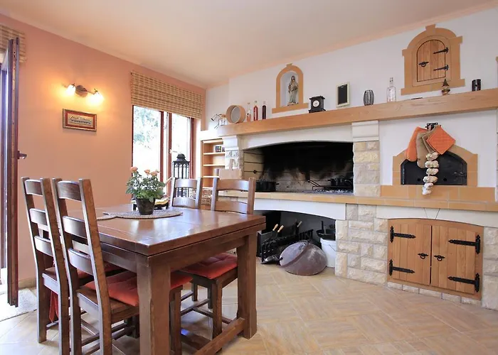 Апартаменты Ana *